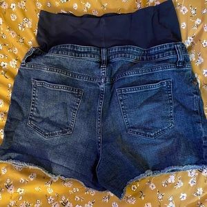 Gap maternity Jean shorts